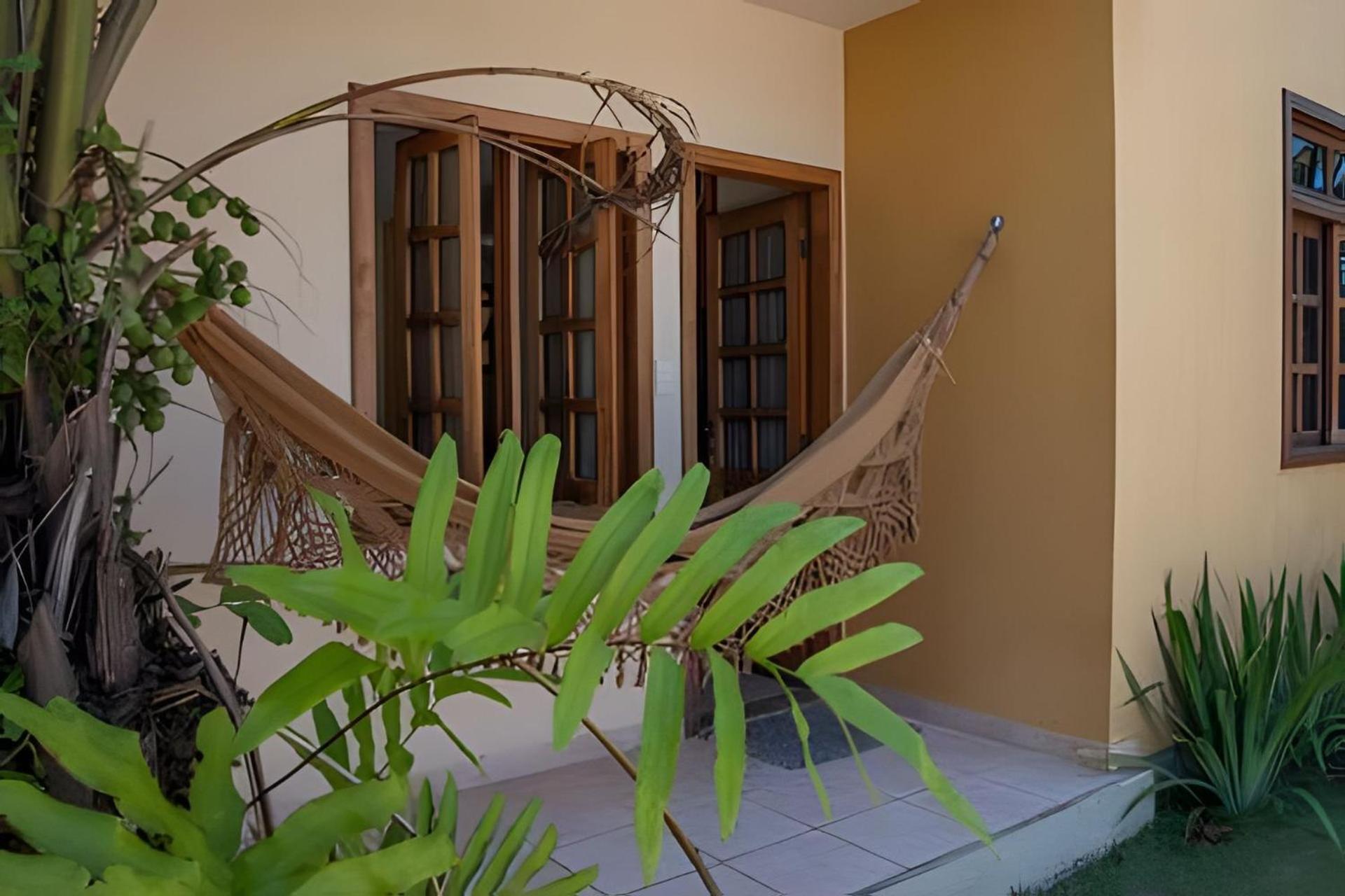 Em Frente A Praia De Taperapuan; Piscina; 1 Quarto; Wifi 300 Mbs; Estacionamento Gratuito 1 Veiculo Porto Seguro Esterno foto